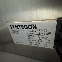 Syntegon Manual Vial Inspection Booth image 0